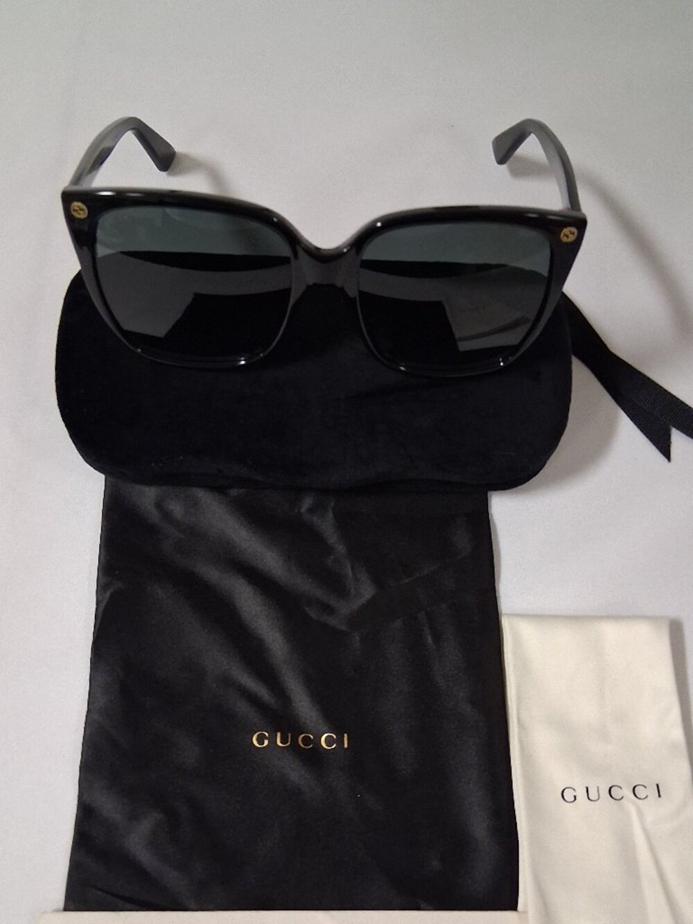 Gucci Women’s Lightness Square Sunglasses – Black/Grey – GG0022S-001-57 – NWOT